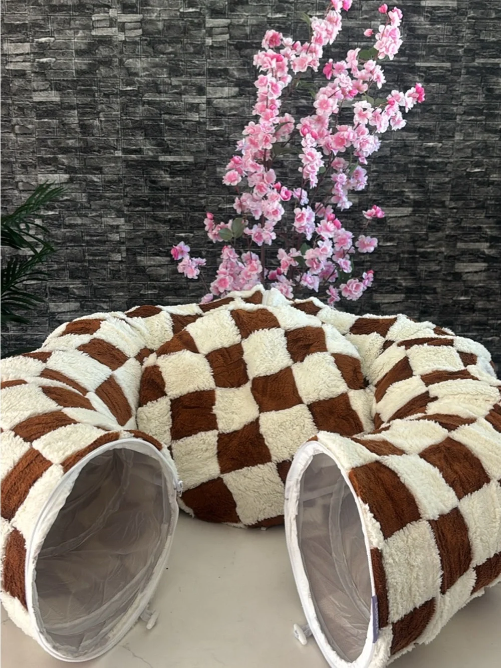 BEDSURE Plush Checkered Cat Tunnel & Bed 🏁🤎🐾🐈